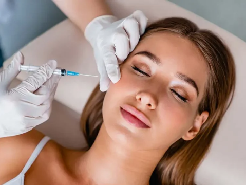 Relleno d&eacute;rmico de &aacute;cido hialur&oacute;nico AOMA